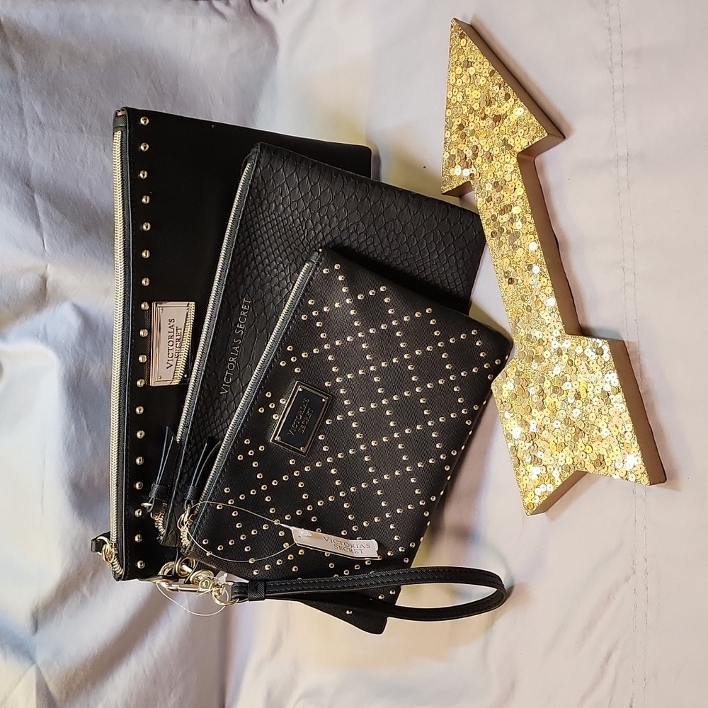 VICTORIA'S SECRET clutches-wristlets